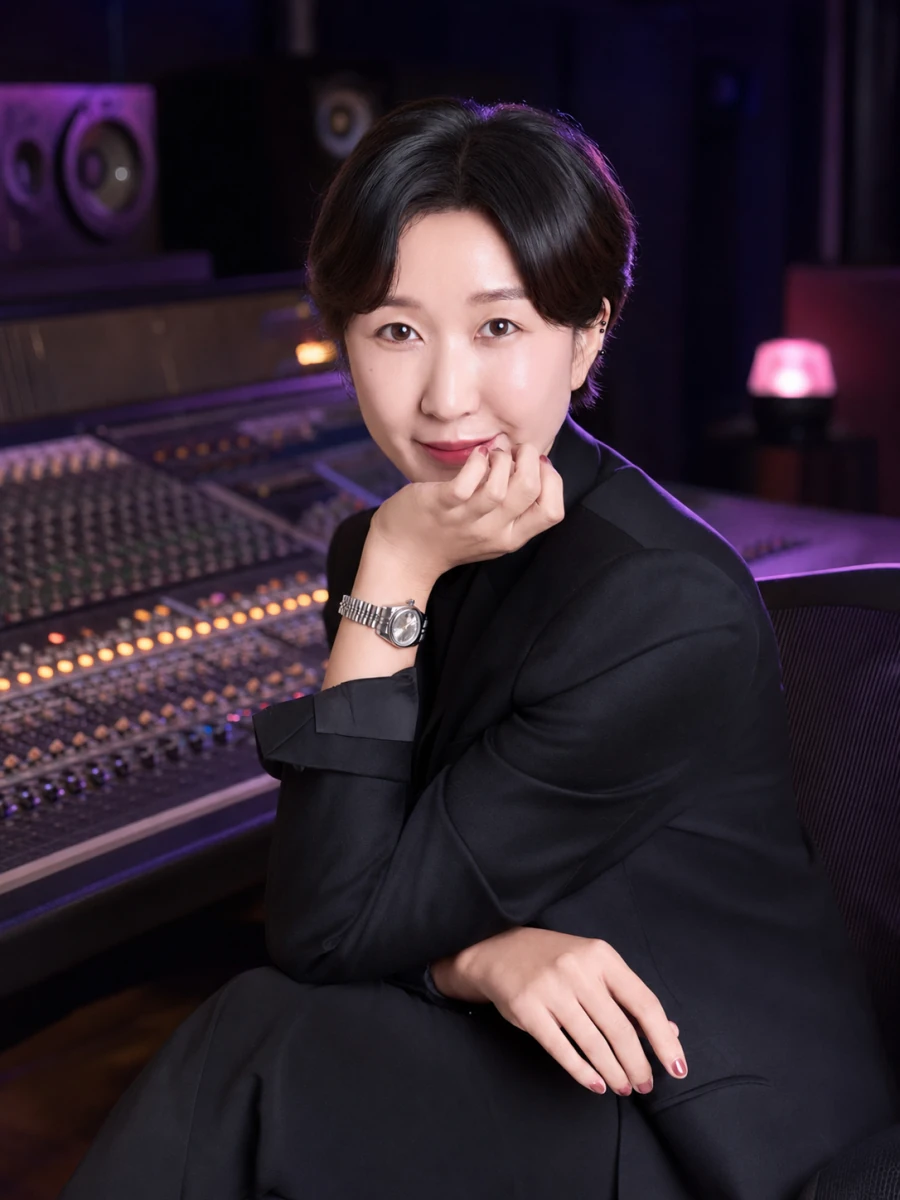 Kim Heesun — placeholder portrait. TODO: replace with real photo